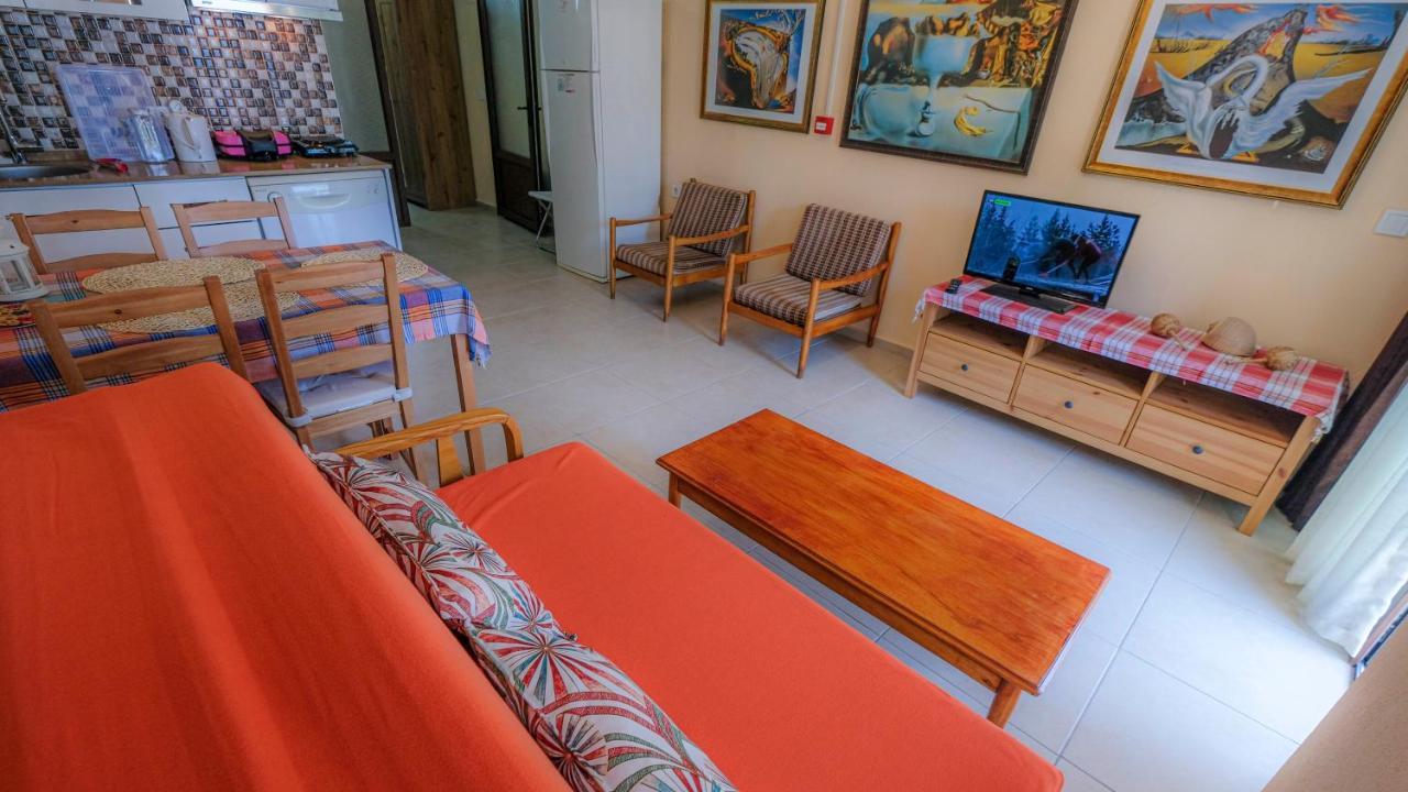 Teras Butik Apart คาราบูรุน ภายนอก รูปภาพ