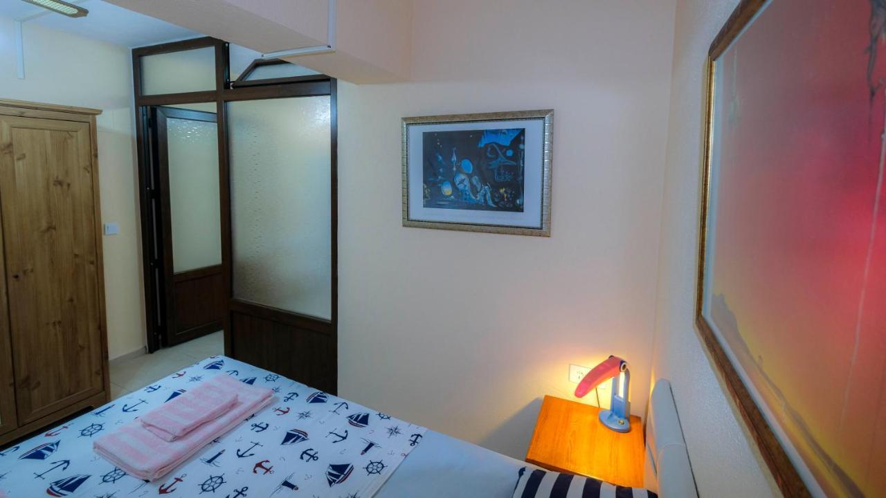 Teras Butik Apart คาราบูรุน ภายนอก รูปภาพ