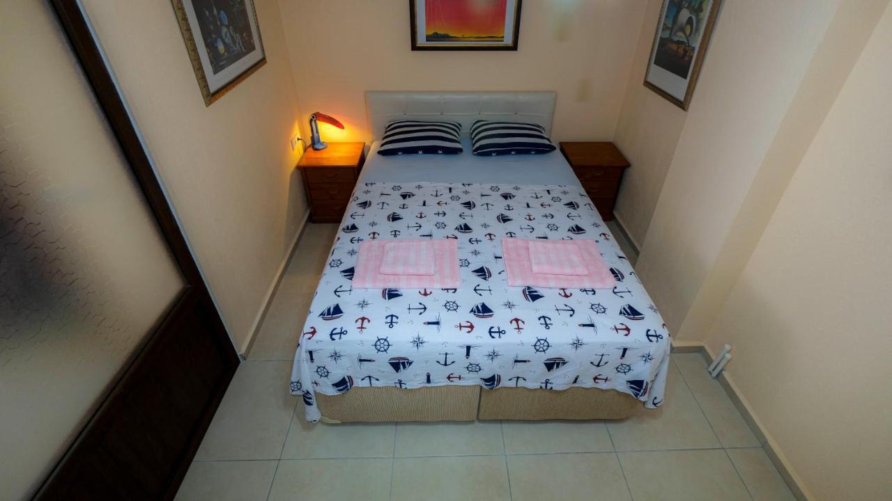 Teras Butik Apart คาราบูรุน ภายนอก รูปภาพ